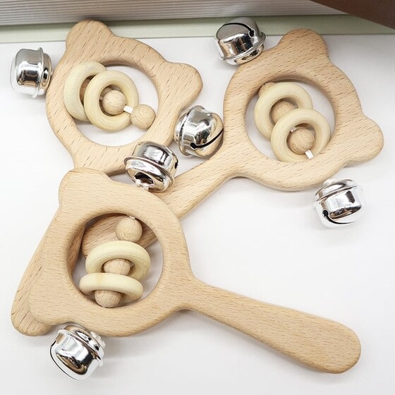 Wooden Rattle Des (2)